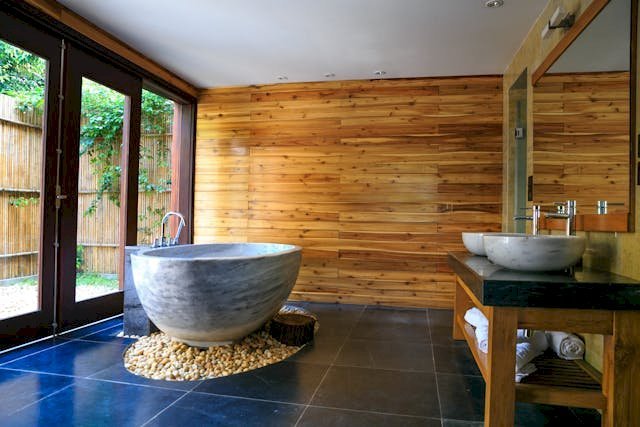 Best Hotels with Hot Tub in Room (2025) – Relax in Luxury Across the U.S. & Beyond