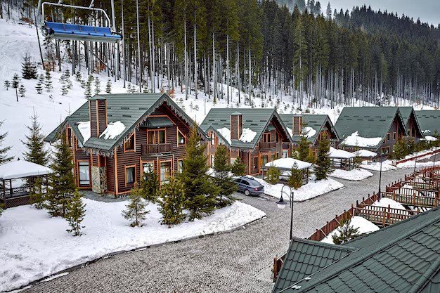 How to Start a Cabin Rental Business in 2025 – Step-by-Step Beginner’s Guide