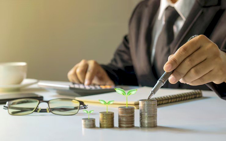 Top Venture Capital Startups to Watch in 2025 [+ Trends, Funding & Insights]