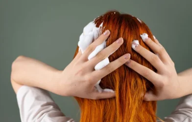 clarifying shampoo — Signs of Build-Up and How to Reset
