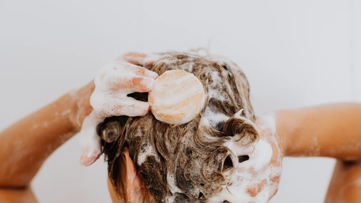 clarifying shampoo in practice — step by step