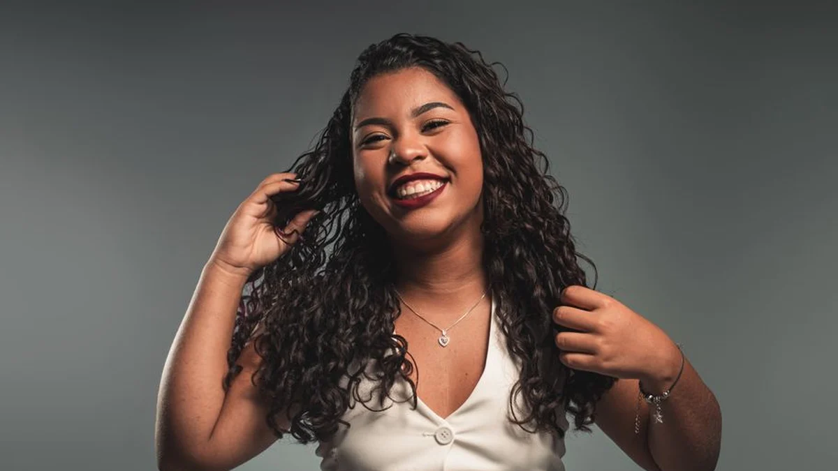 curly hair products in practice — step by step