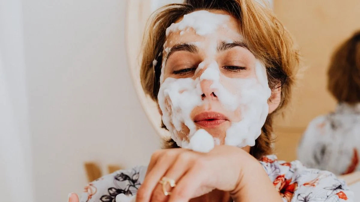 foaming cleanser in practice — what to look for