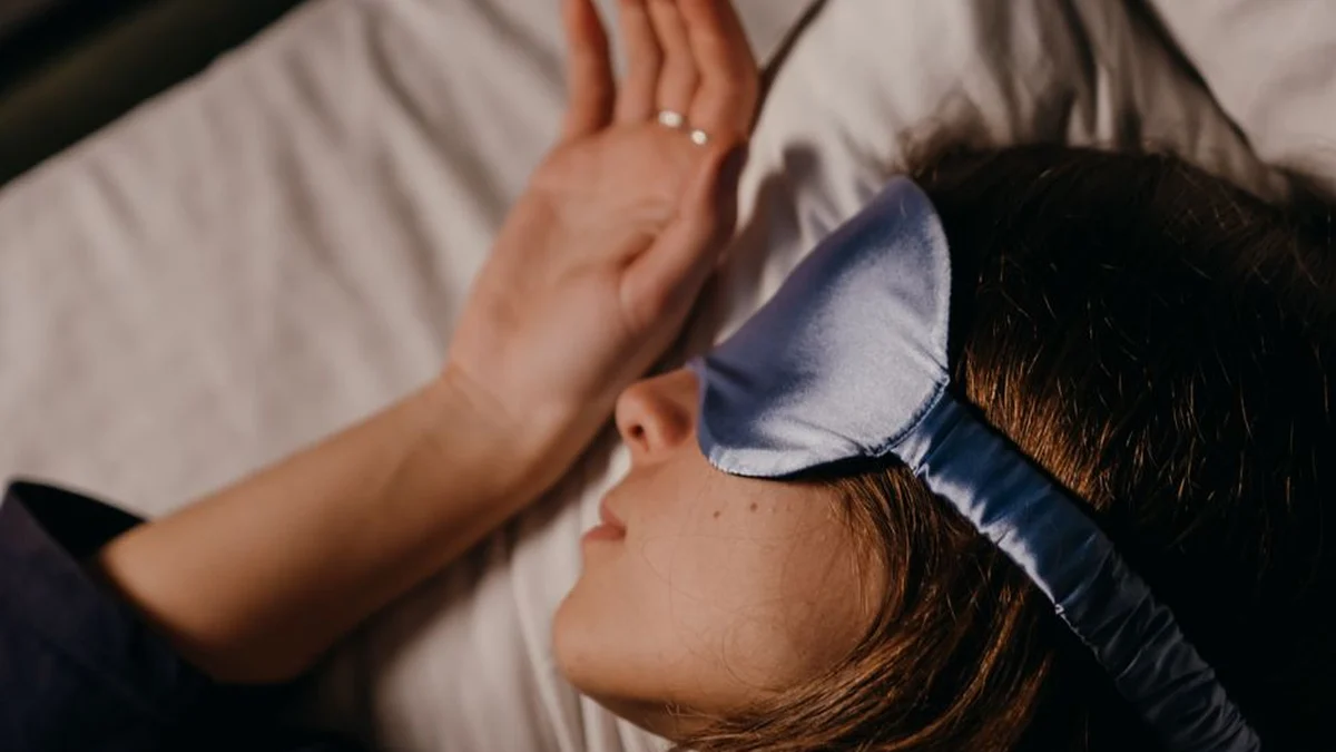 overnight sleeping mask in practice — step by step