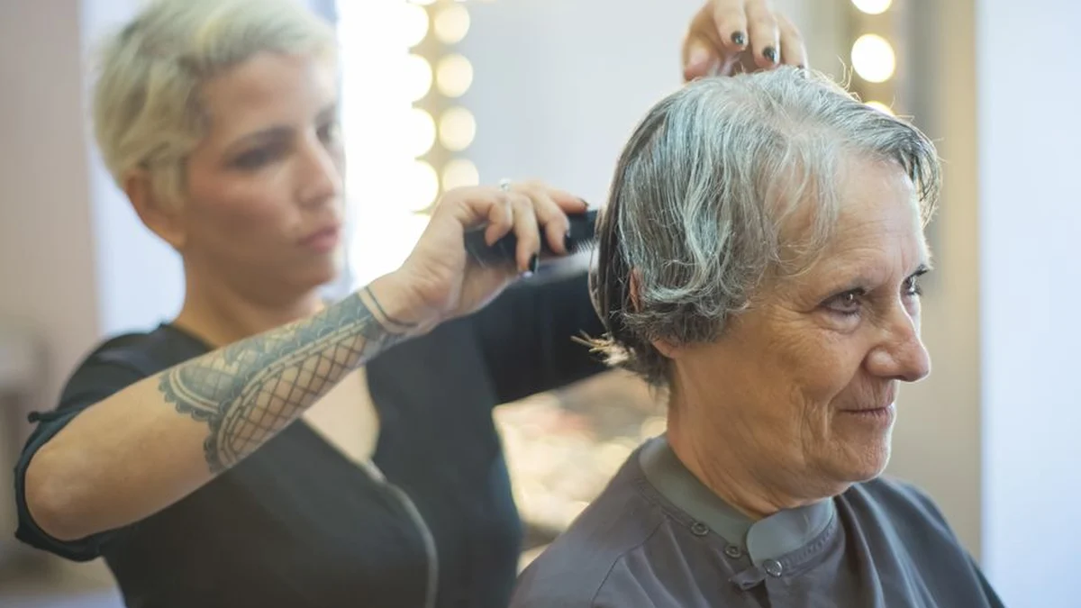 root touch up spray in practice — what to look for