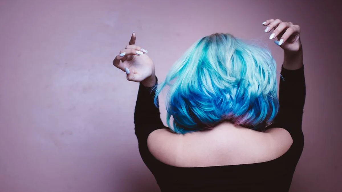 semi permanent hair colour in practice — what to look for
